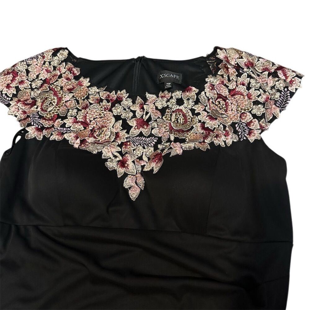 Xscape Women's‎ Plus 14W Black Floral Embroidered Evening Gown Sleeveless